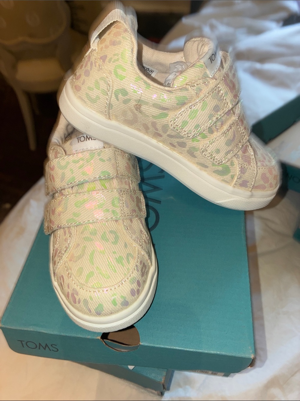 Toms Kids' Pastel Leopard Print Hook-and-Loop Sneakers